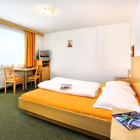 Jessy Apartman *